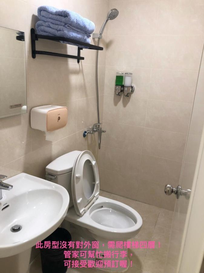 Greenonly Homestay Tainan Buitenkant foto