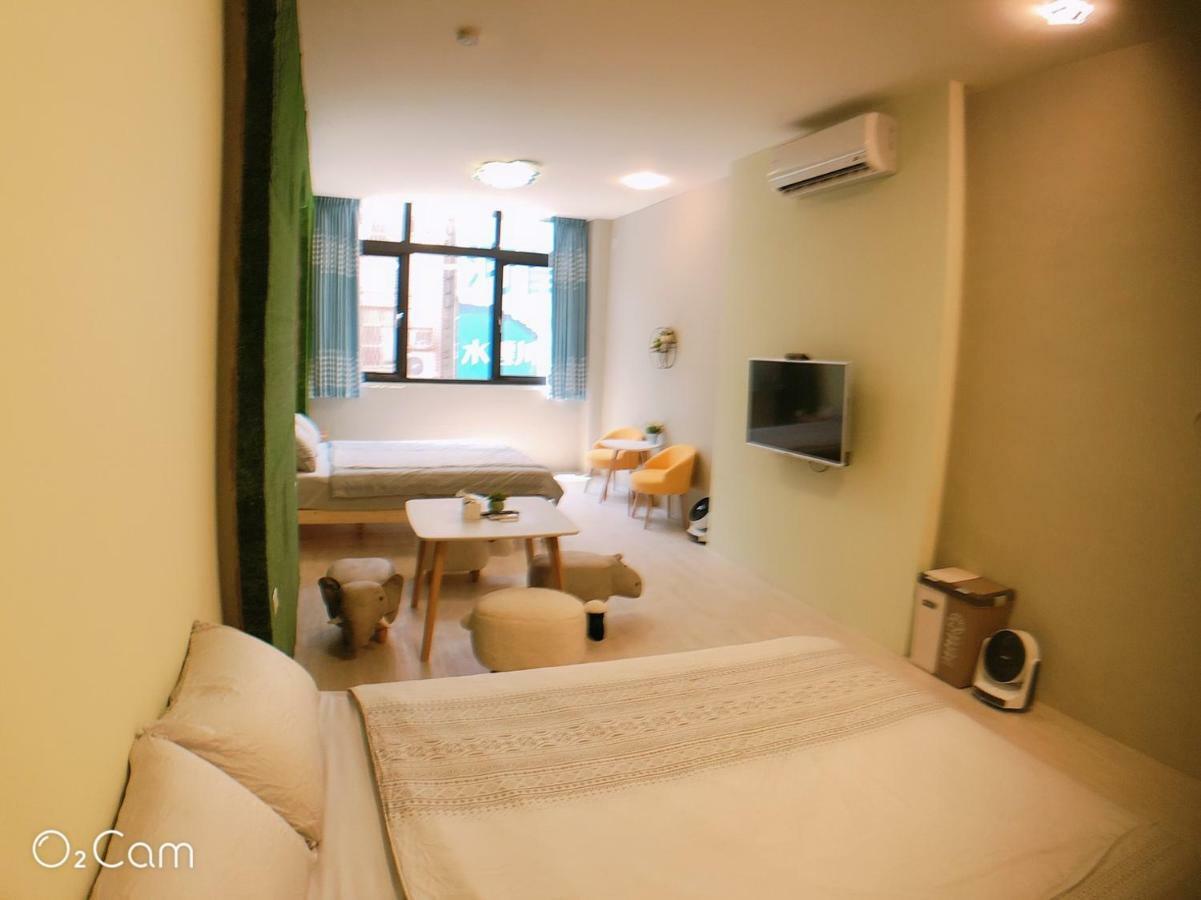 Greenonly Homestay Tainan Buitenkant foto